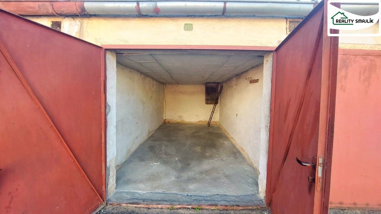 Prodej garáž - Májová, Cheb, 19 m²