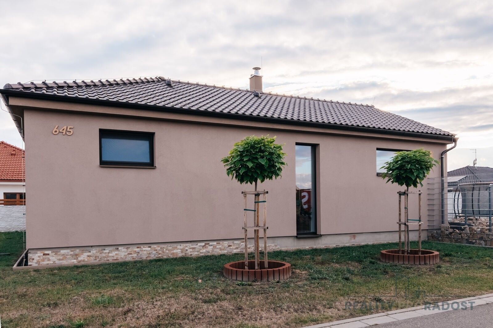 Prodej rodinný dům - Na zahajce, Hrušky, 106 m²