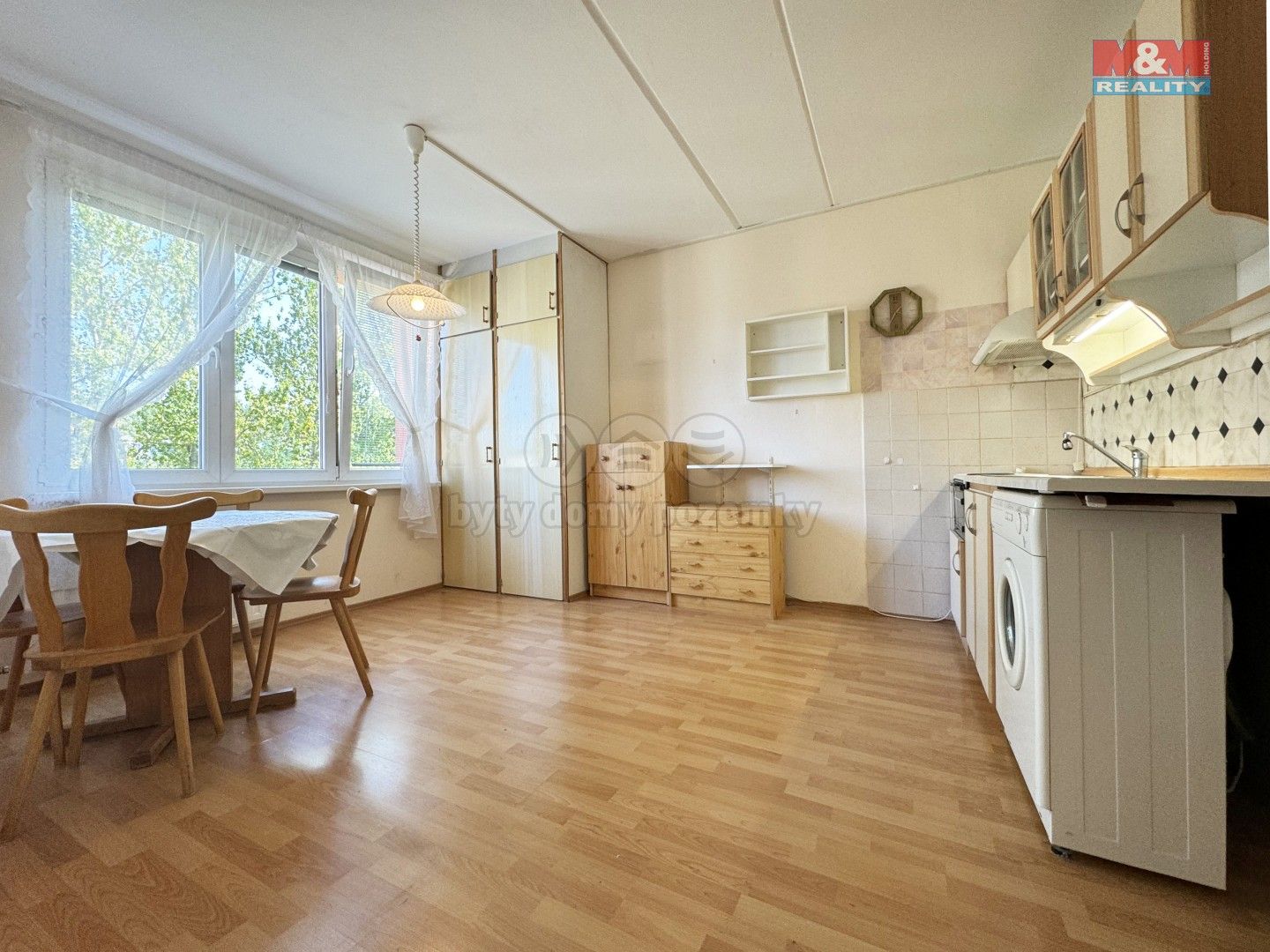 Pronájem byt 1+1 - U Koupaliště, Karlovy Vary, 37 m²