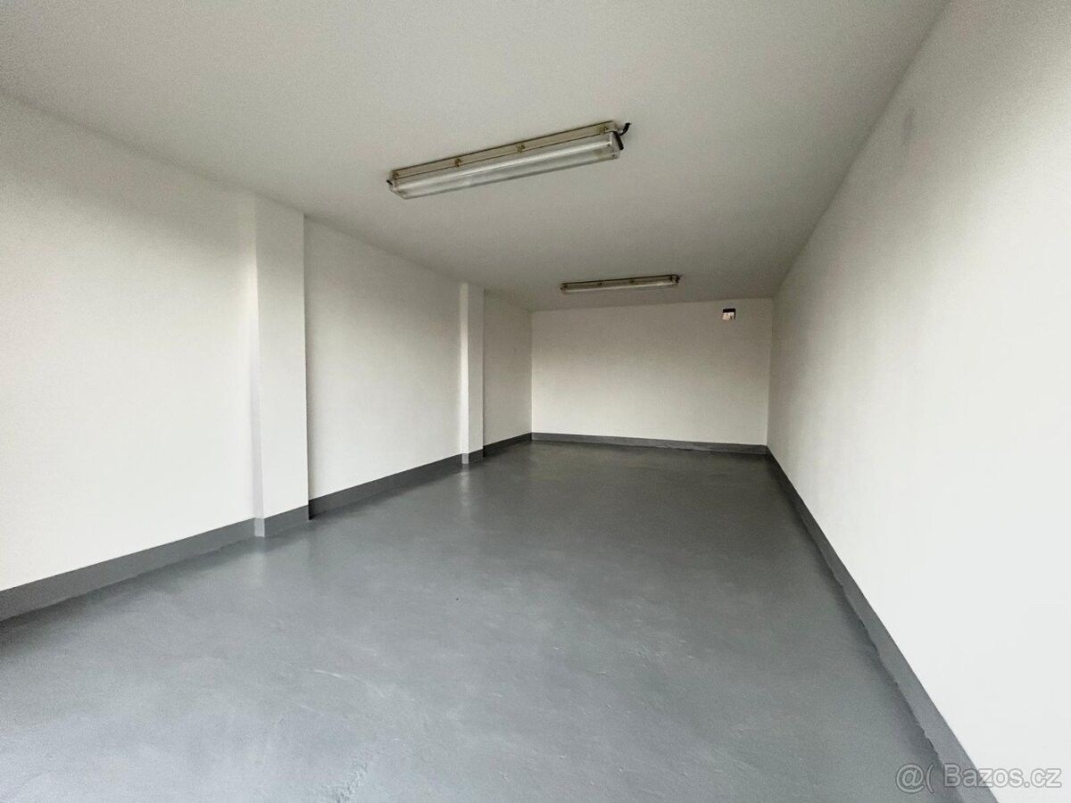 Garáže, Děčín, 405 02