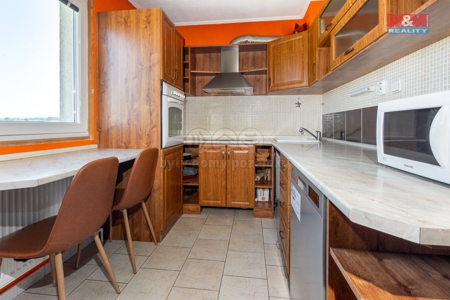 Prodej rodinný dům - Černčice, 211 m²