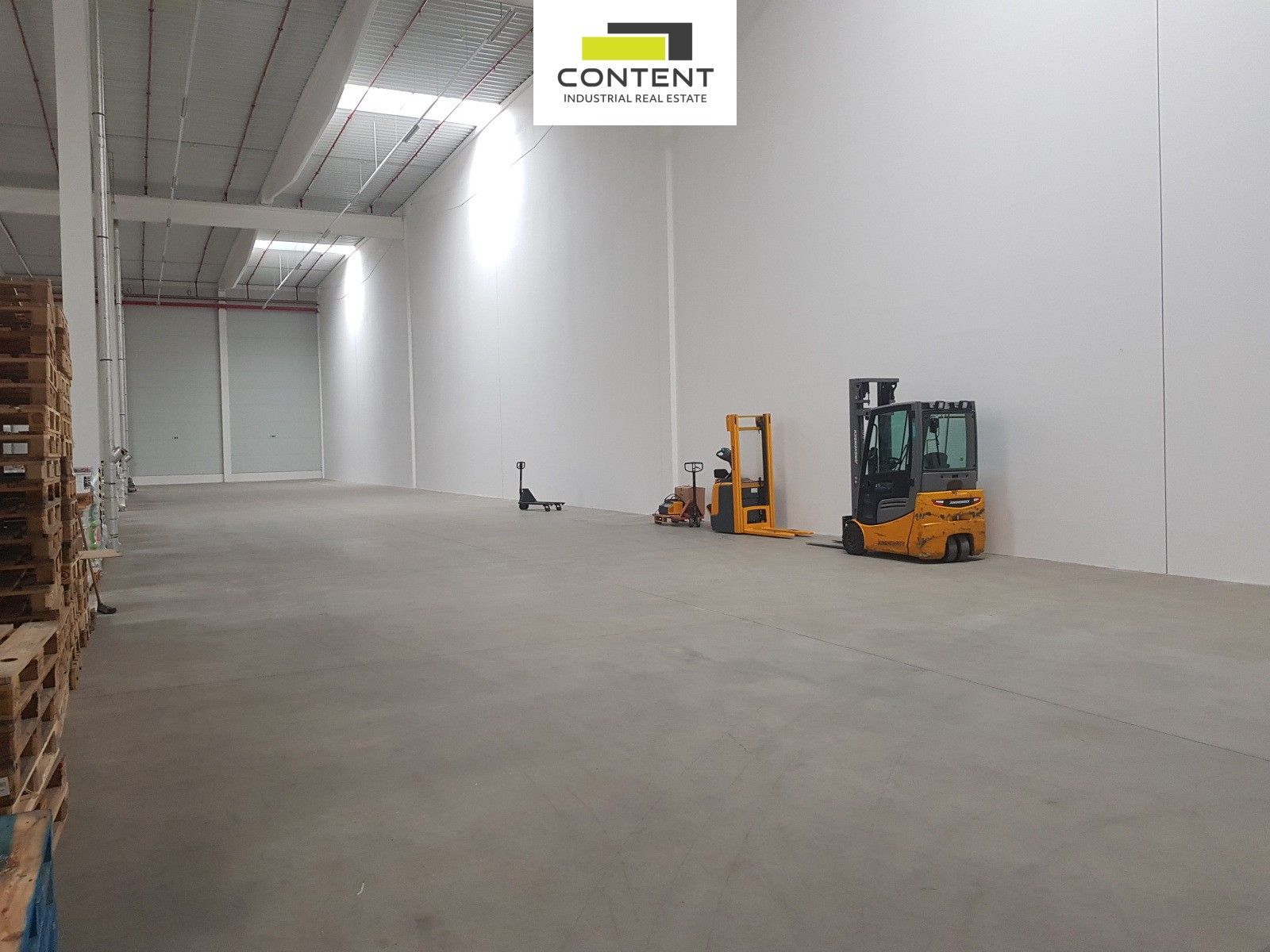 Sklady, Hněvotín, 1 700 m²