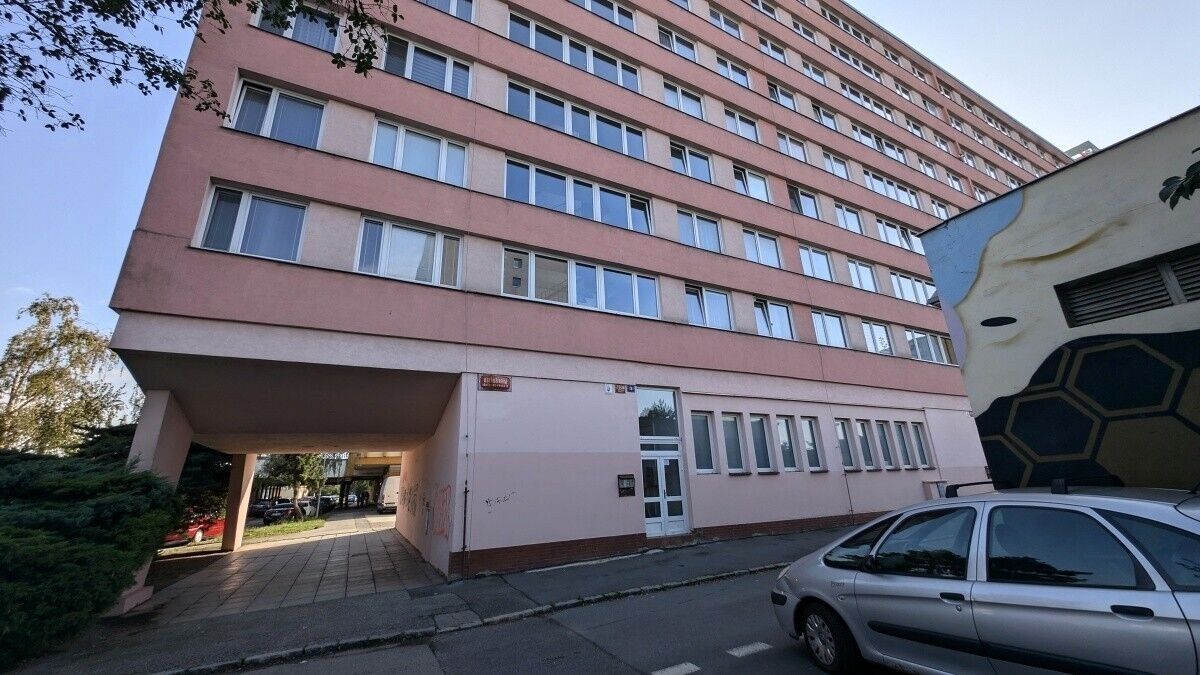 Pronájem byt 1+1 - Ostružinová, Praha, 46 m²