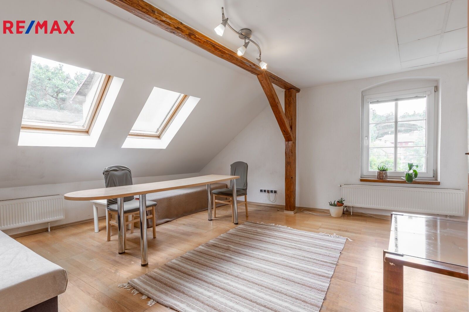 Prodej rodinný dům - Dalovice, 278 m²