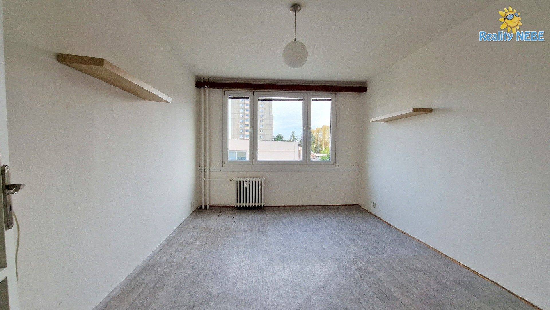 Pronájem byt 1+kk - Káranská, Praha, 25 m²