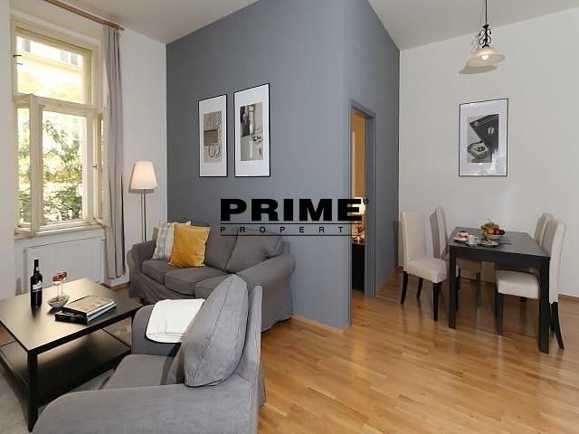 3+kk, Moravská, Praha, 65 m²