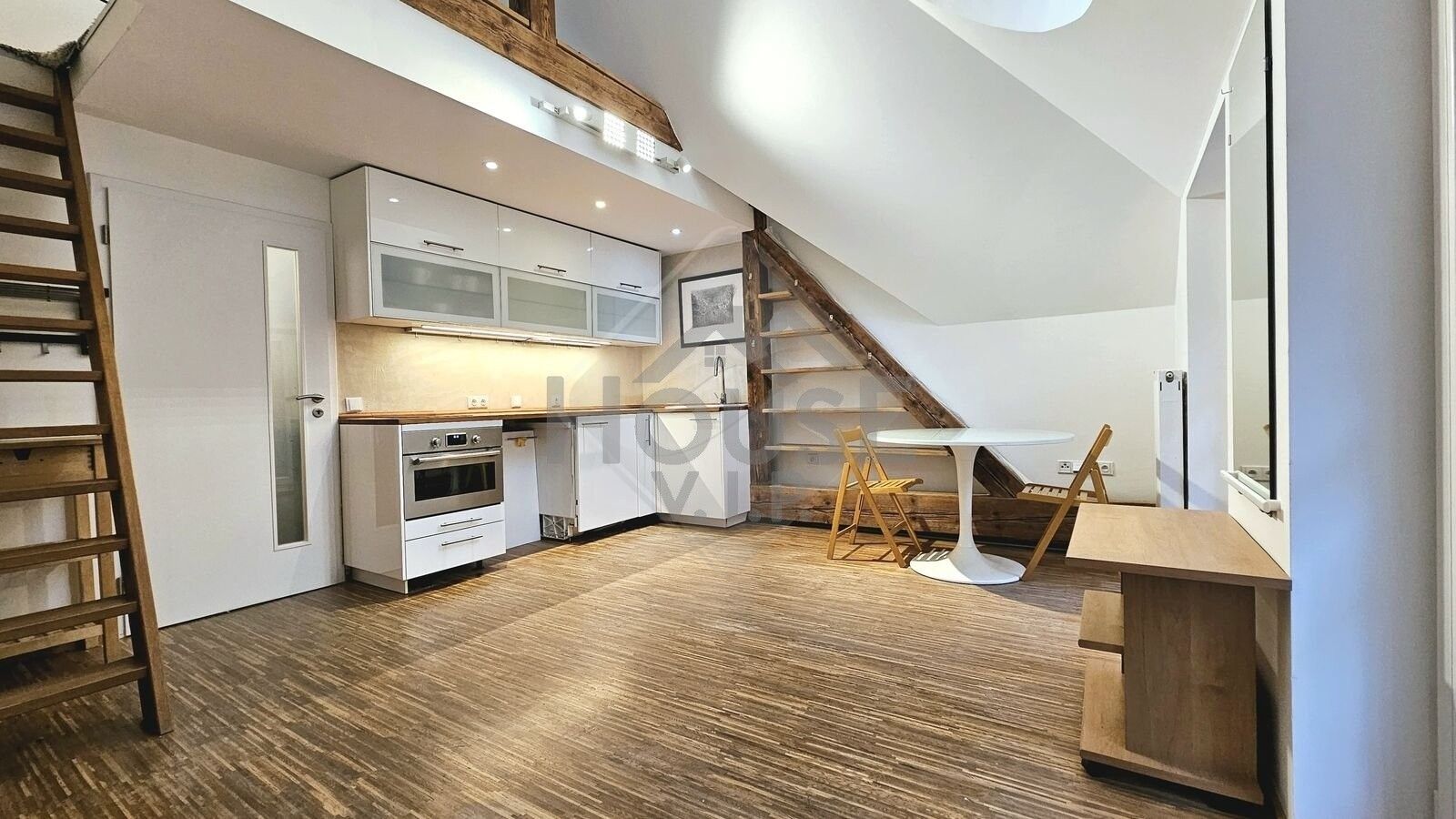 1+kk, V Zámcích, Praha, 35 m²