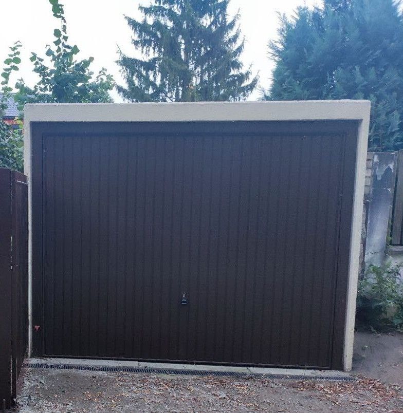 Garáže, Sadská, 289 12