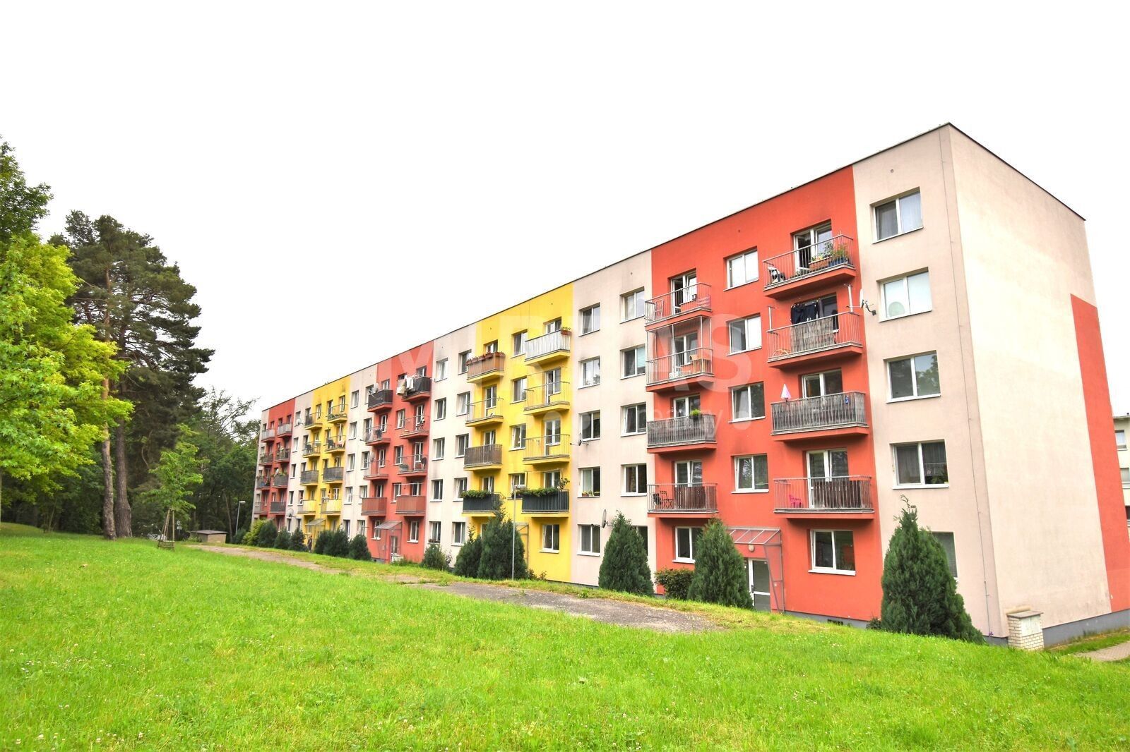 Prodej byt 2+1 - Komenského, Milovice, 52 m²