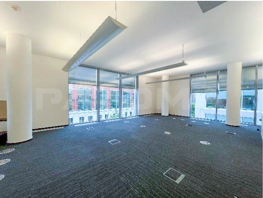 Pronájem kancelář - Křižíkova, Praha, 869 m²