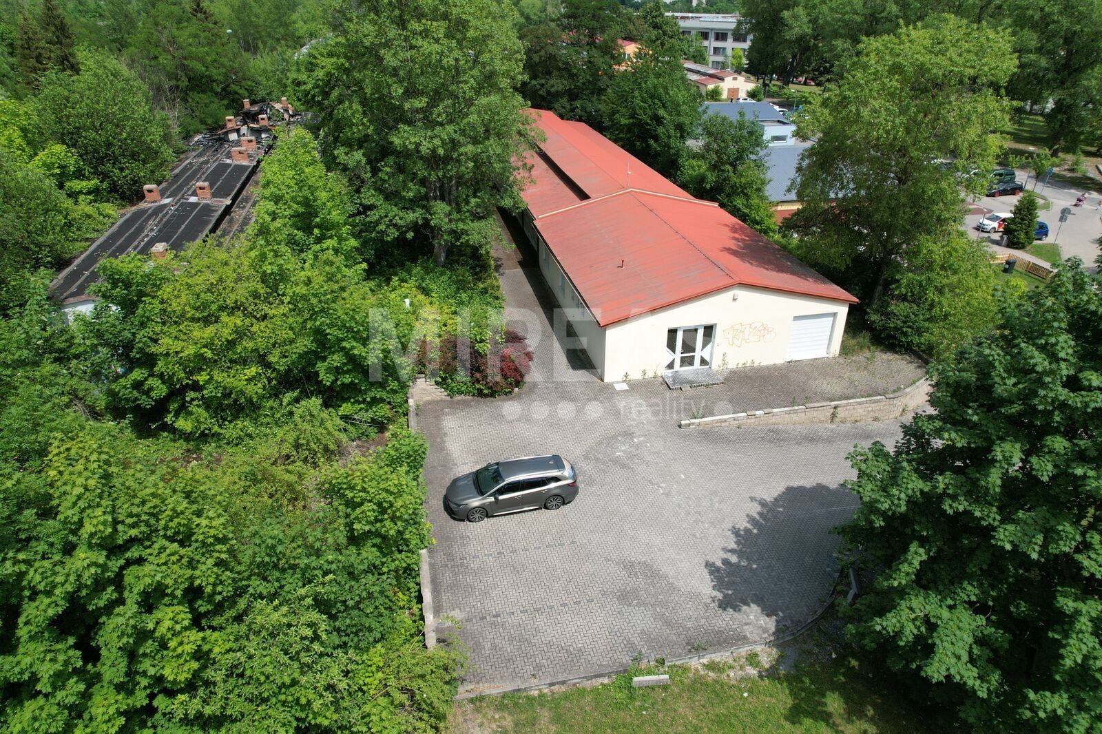 Pronájem kancelář - Armádní, Milovice, 539 m²