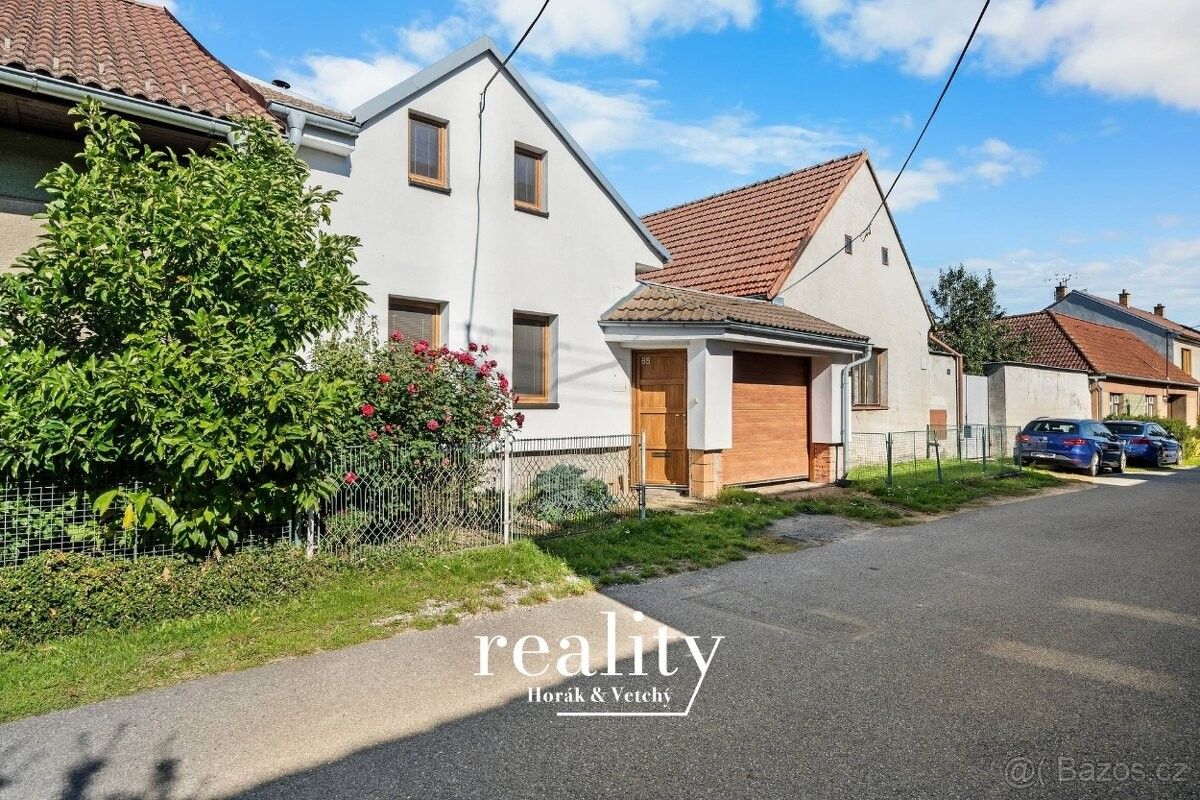 Rodinné domy, Bačice, 675 55
