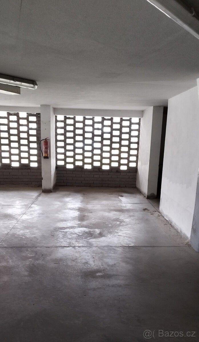 Prodej garáž - Hradec Králové, 500 12