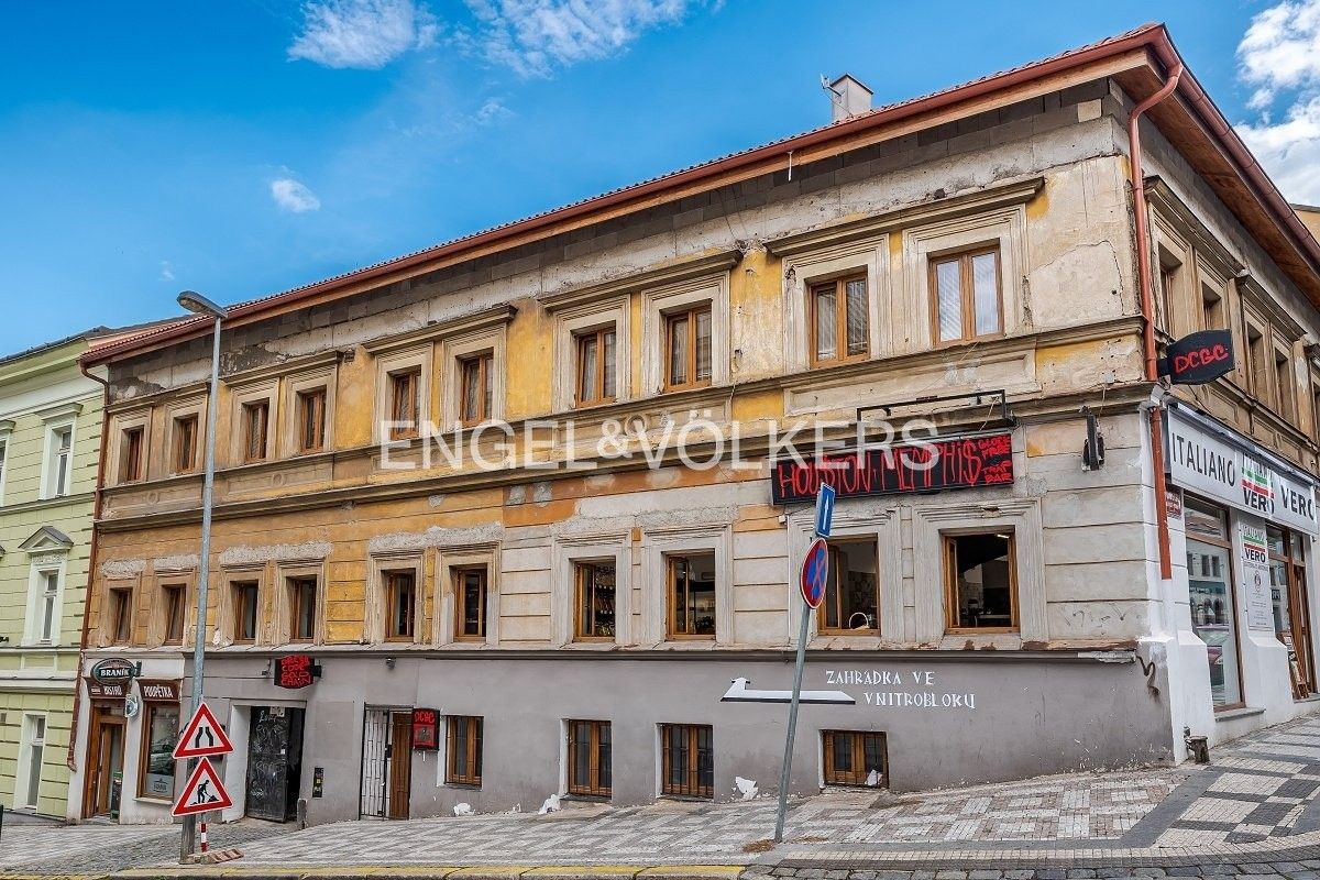 Restaurace, Vlastislavova, Praha, 68 m²