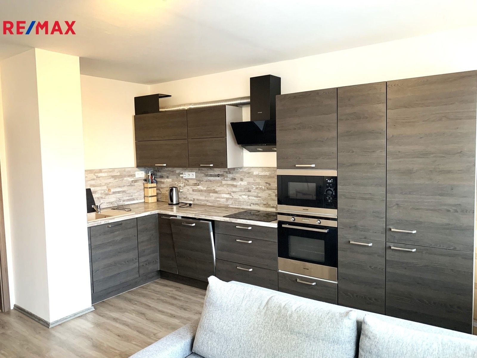 2+kk, Bryksova, Praha, 45 m²