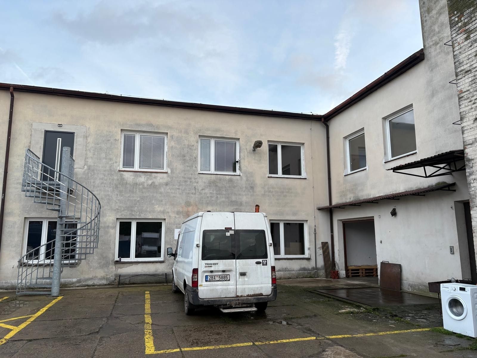 Kanceláře, Jiráskova, Sezemice, 68 m²