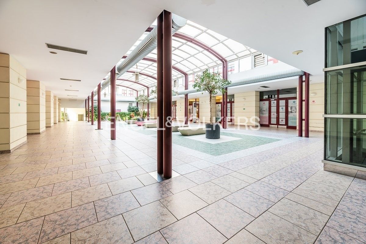 Pronájem kancelář - Sokolovská, Praha, 1 m²