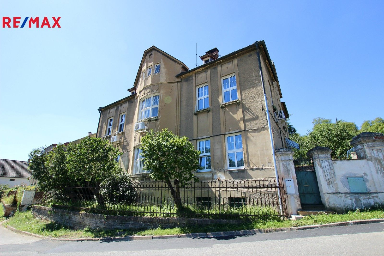 Vily, Letecké náměstí, Libčice nad Vltavou, 236 m²