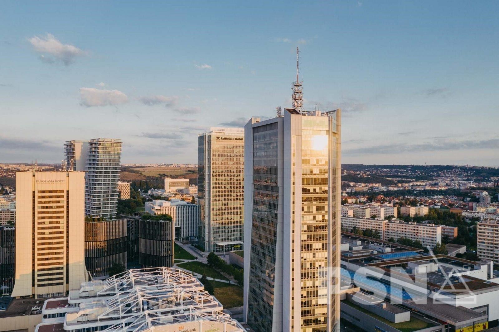 Pronájem kancelář - Na strži, Praha, 266 m²