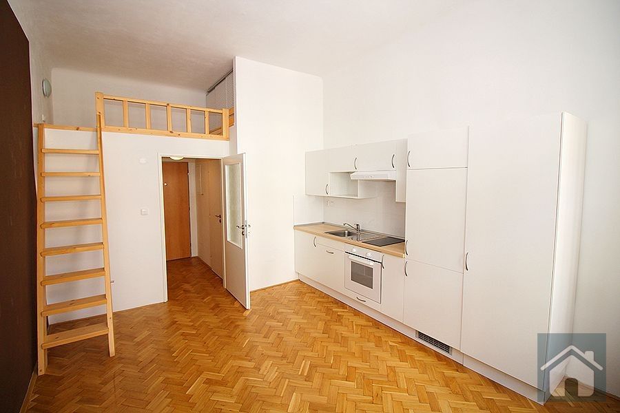 1+kk, Orebitská, Praha, 25 m²