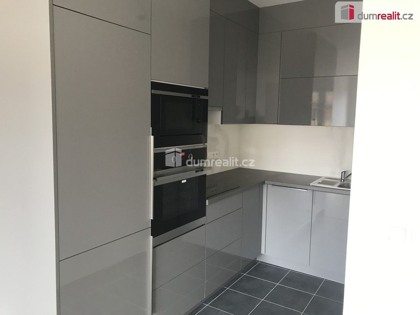 2+kk, Sicherova, Praha, 47 m²