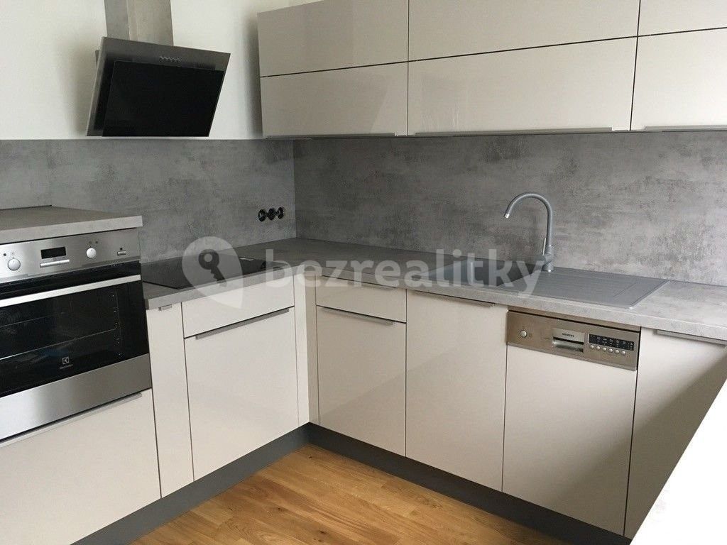 3+1, Pod Kynclovkou, Praha, 77 m²