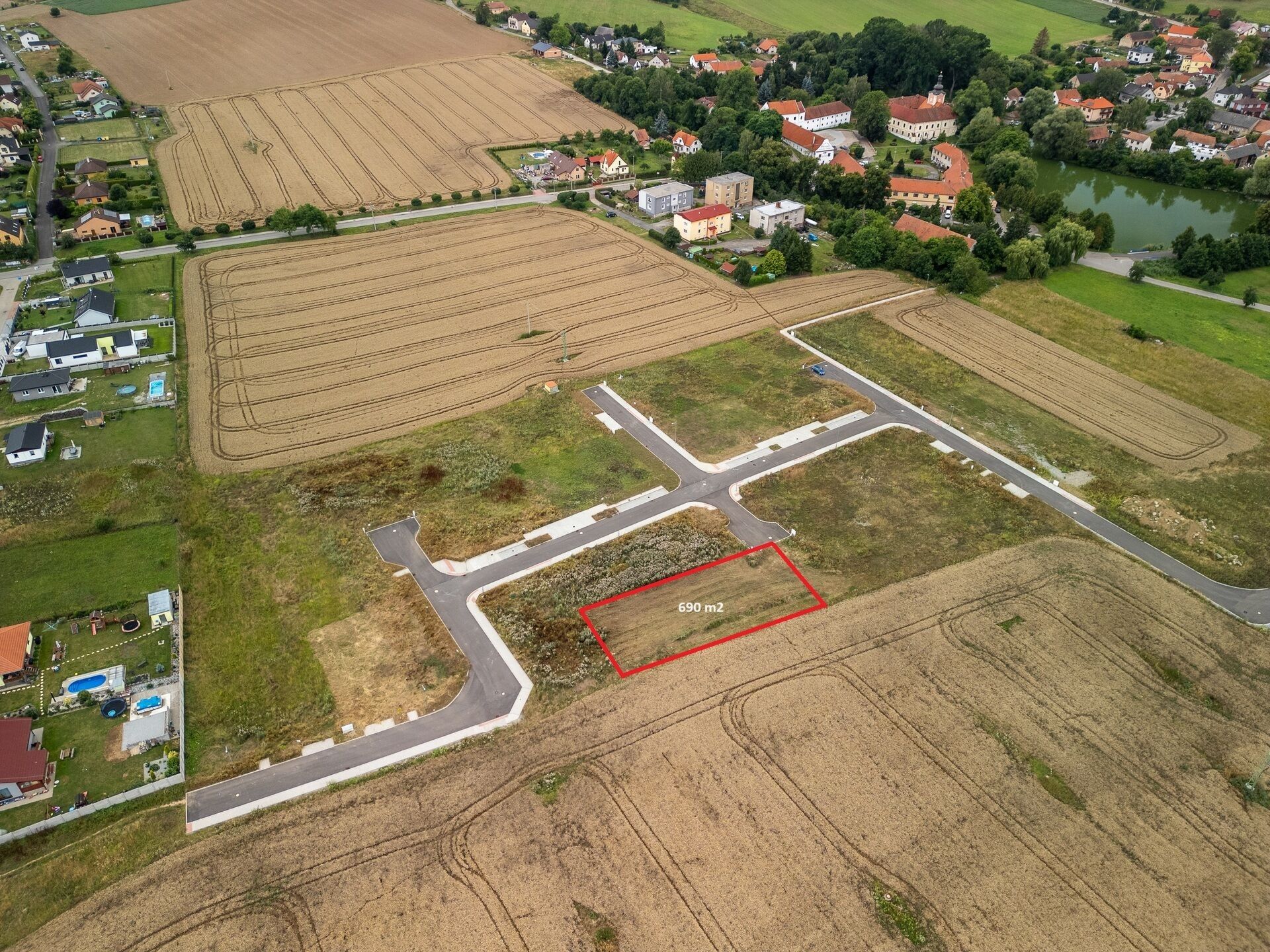 Pozemky pro bydlení, Lešany, 690 m²