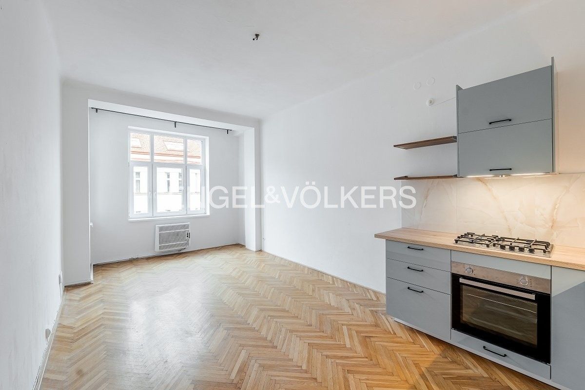 2+kk, Čajkovského, Praha, 54 m²