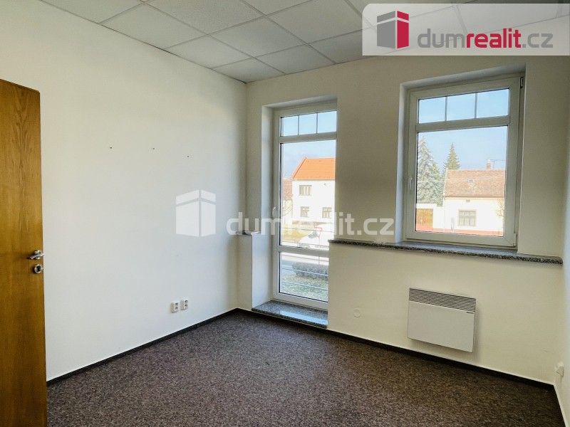 Pronájem kancelář - náměstí Hrdinů, Staré Město, 12 m²