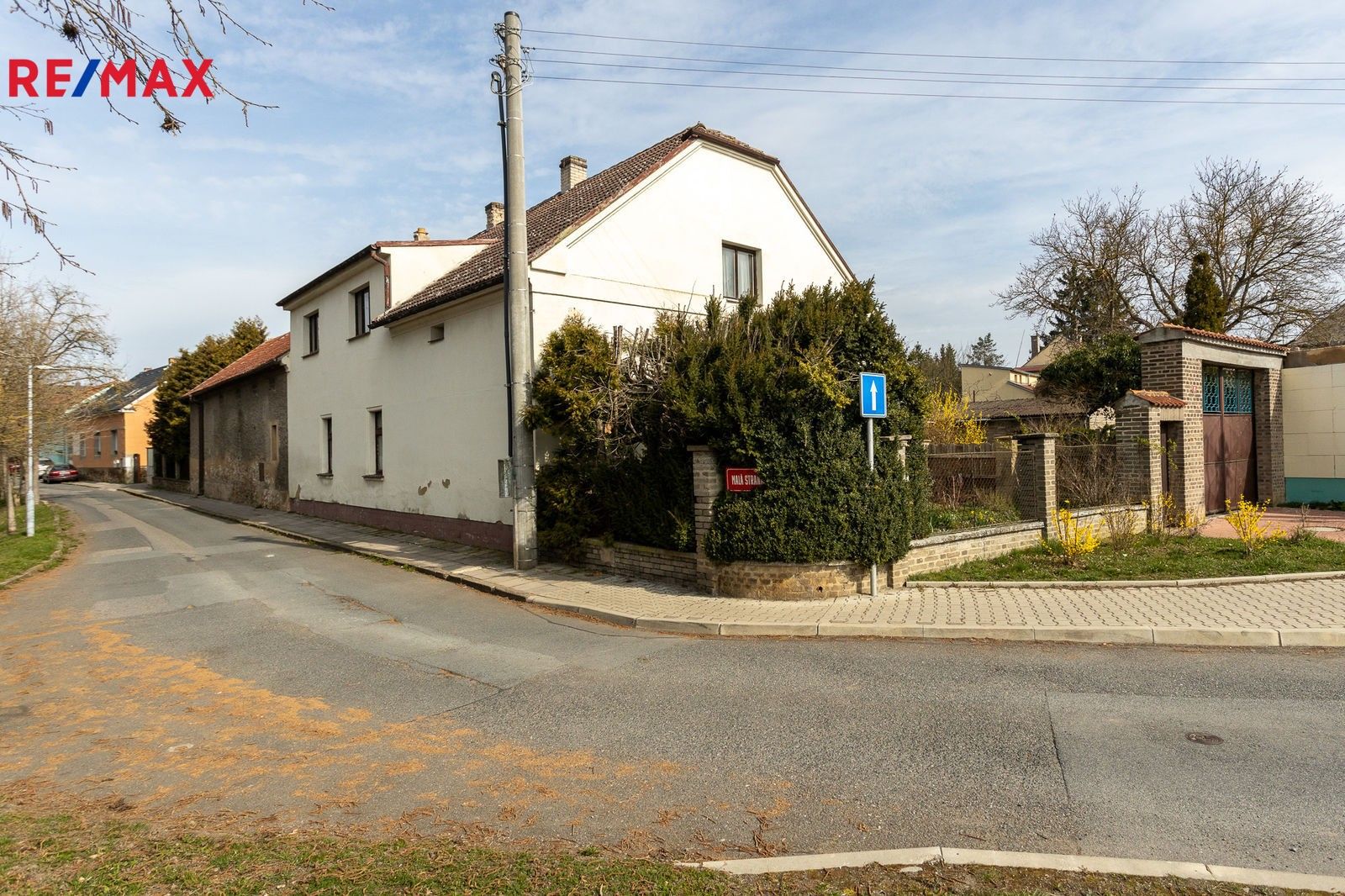 Ubytovací zařízení, Malá Strana, Drahelčice, 280 m²