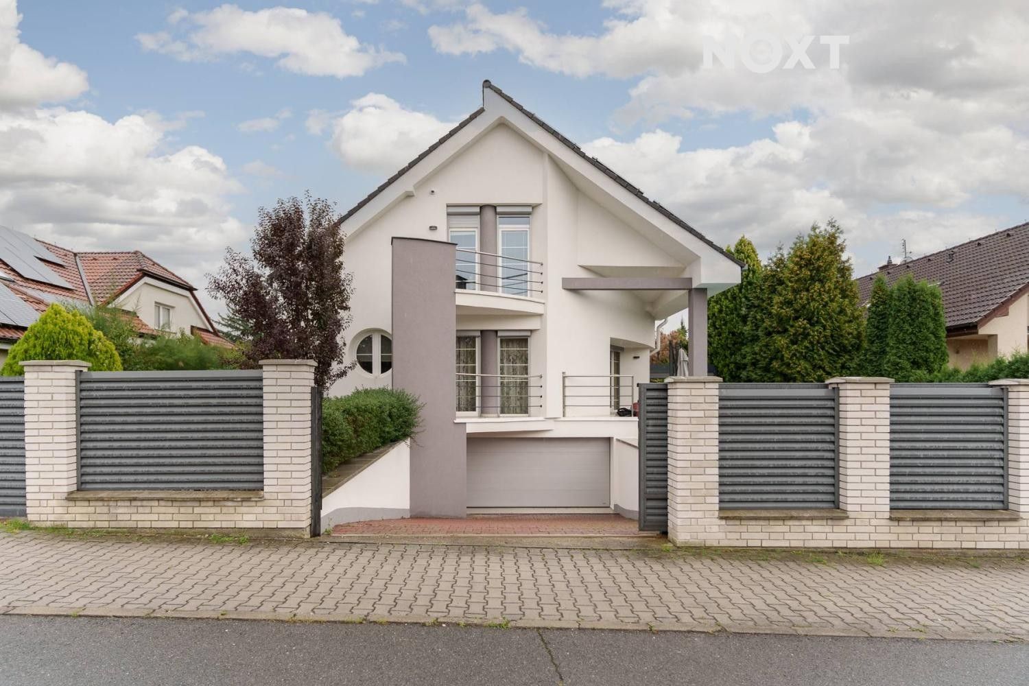 Vily, Ve Strnadovně, Kladno, 270 m²