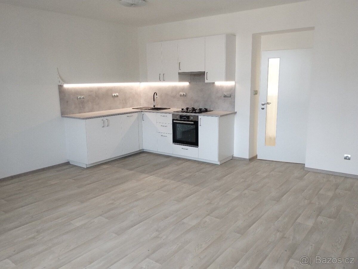 Byty, Boršov nad Vltavou, 370 01