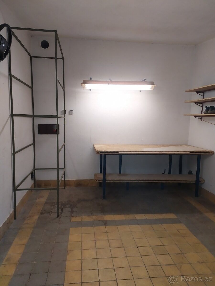 Garáže, 320 00, Plzeň