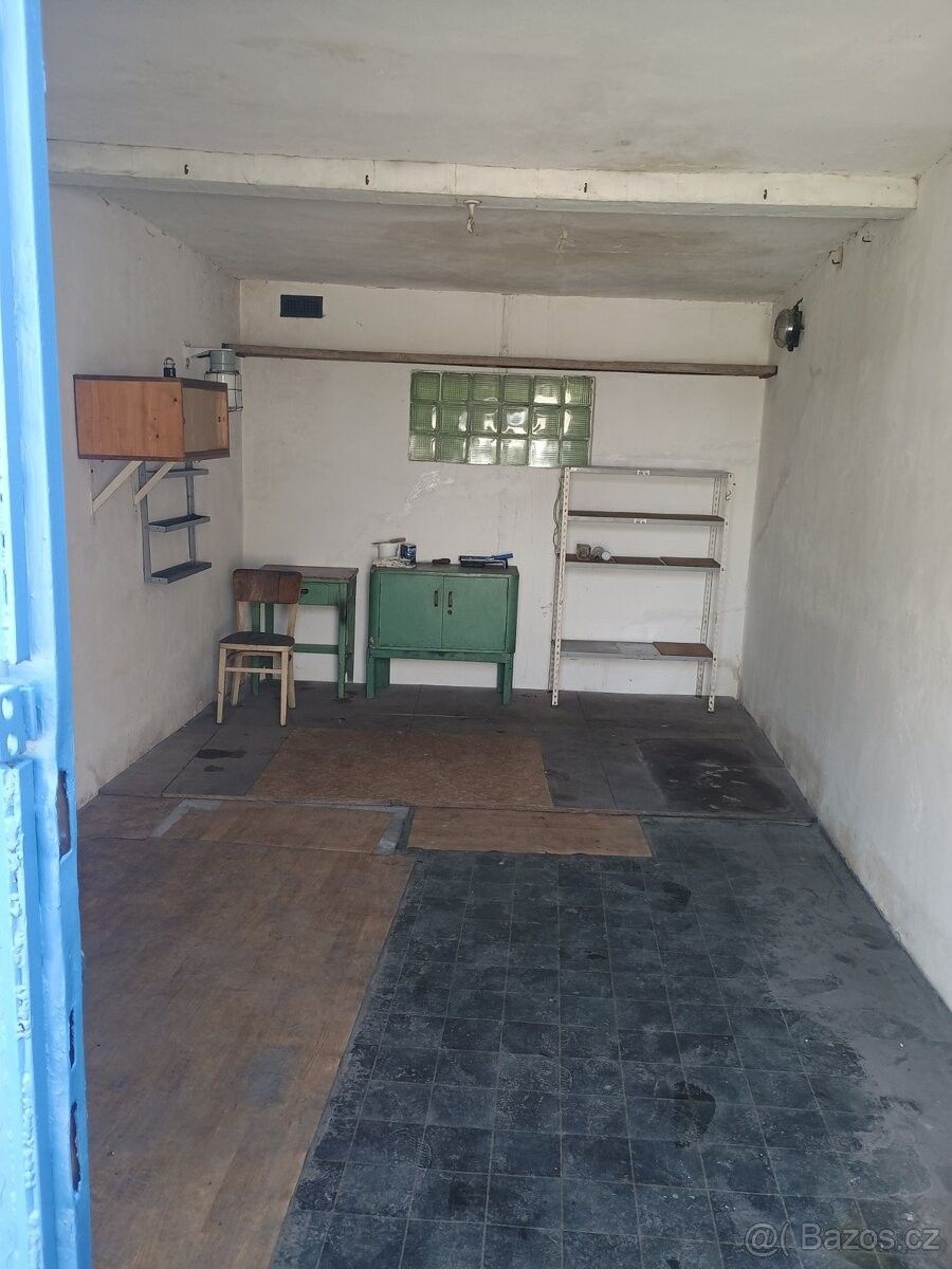 Garáže, Karviná, 734 01