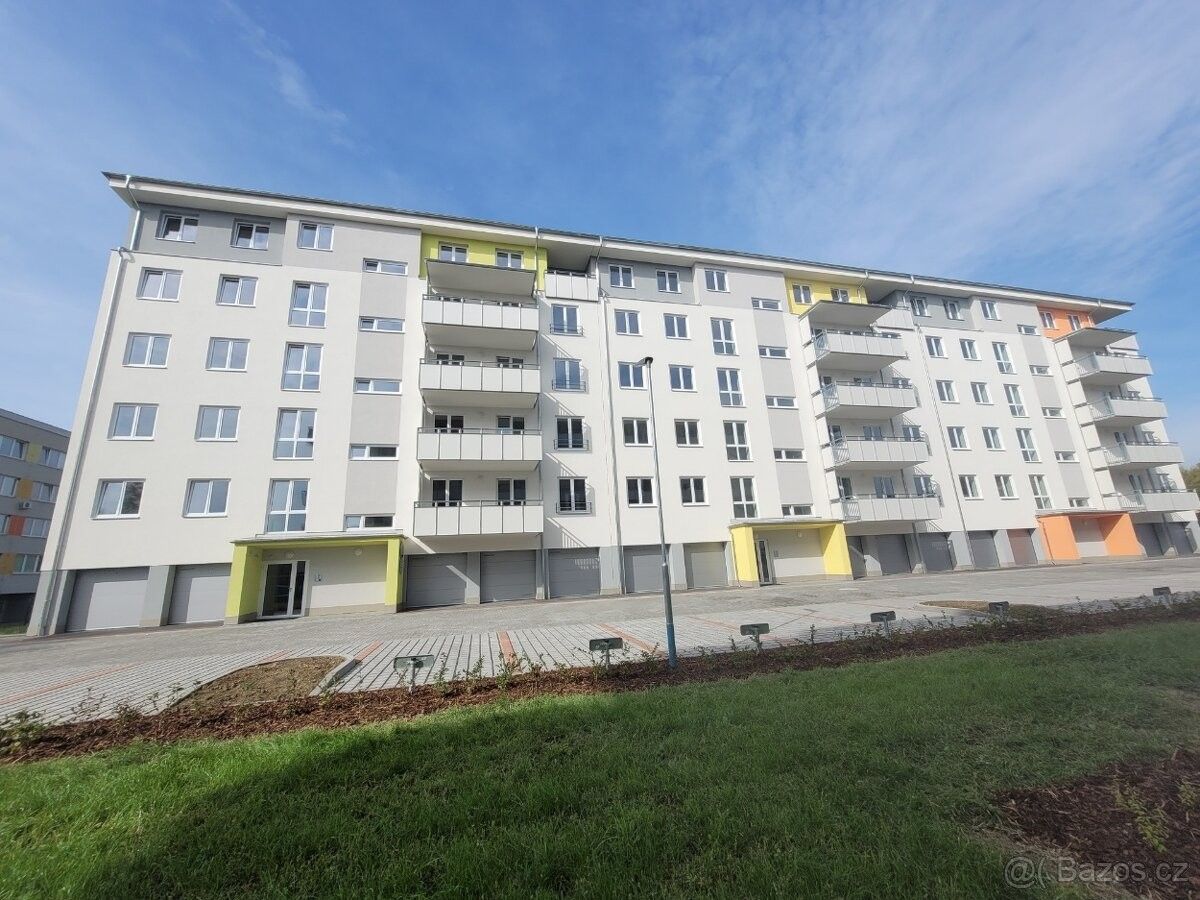 Prodej byt 3+kk - Uherské Hradiště, 686 06, 72 m²