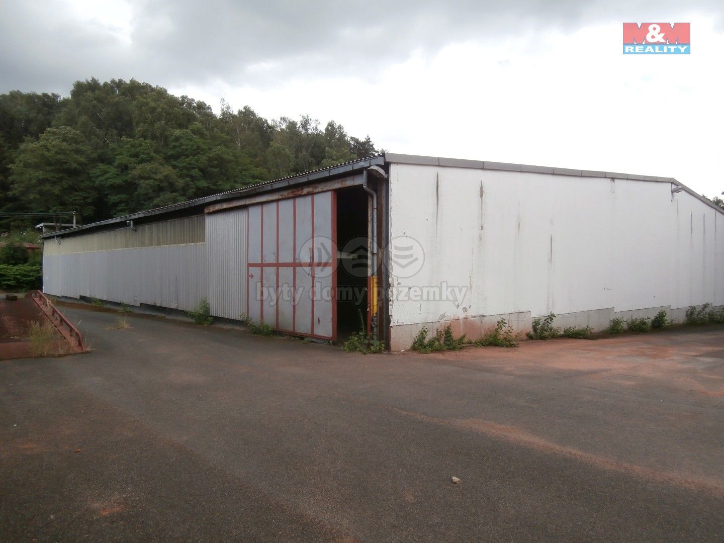 Sklady, Červený Kostelec, 2 500 m²