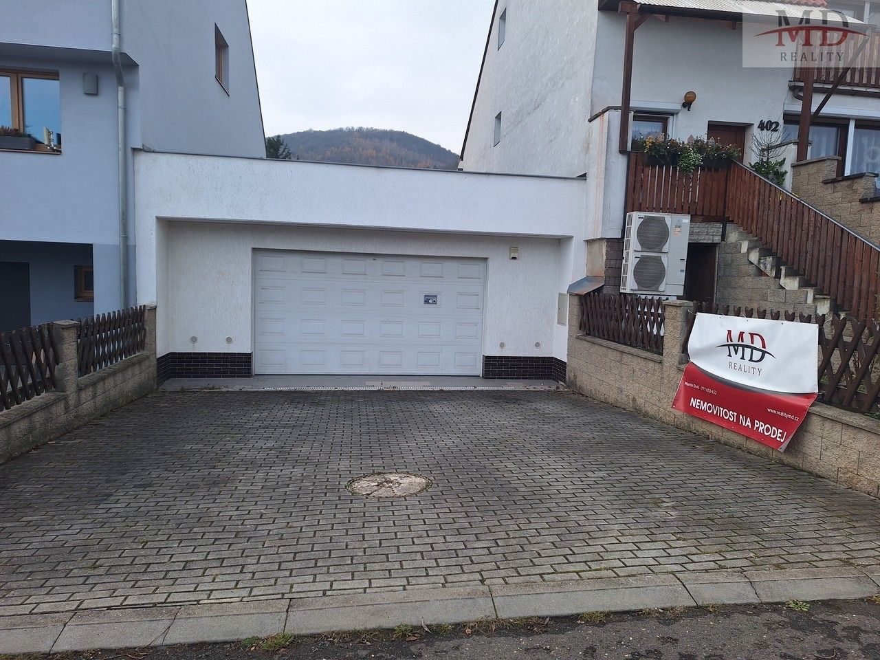 Garáže, Chlumecká, Chlumec, 105 m²