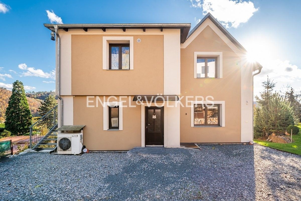 Rodinné domy, Slunečná, Černošice, 256 m²