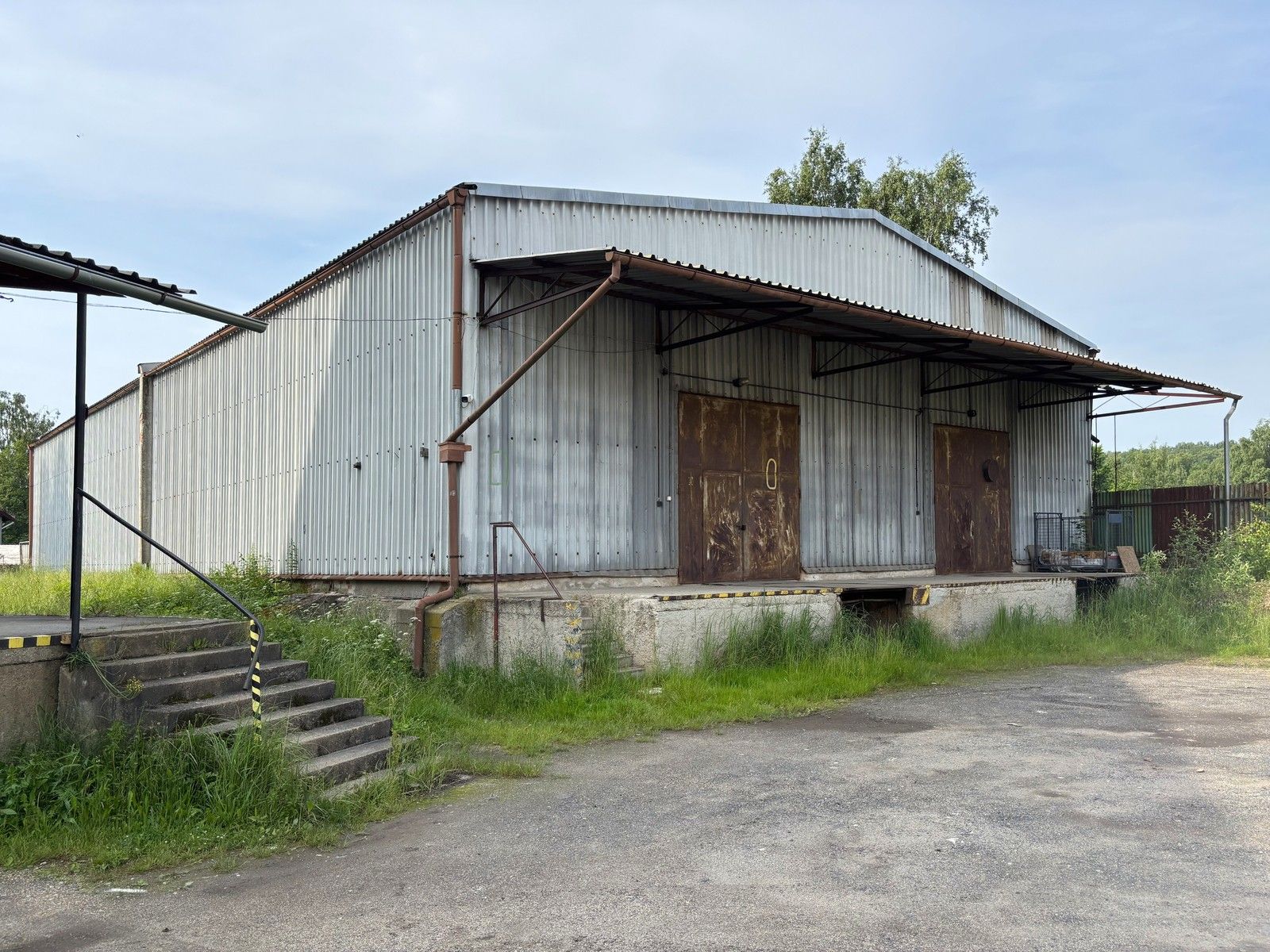 Sklady, Tovární, Chodov, 674 m²