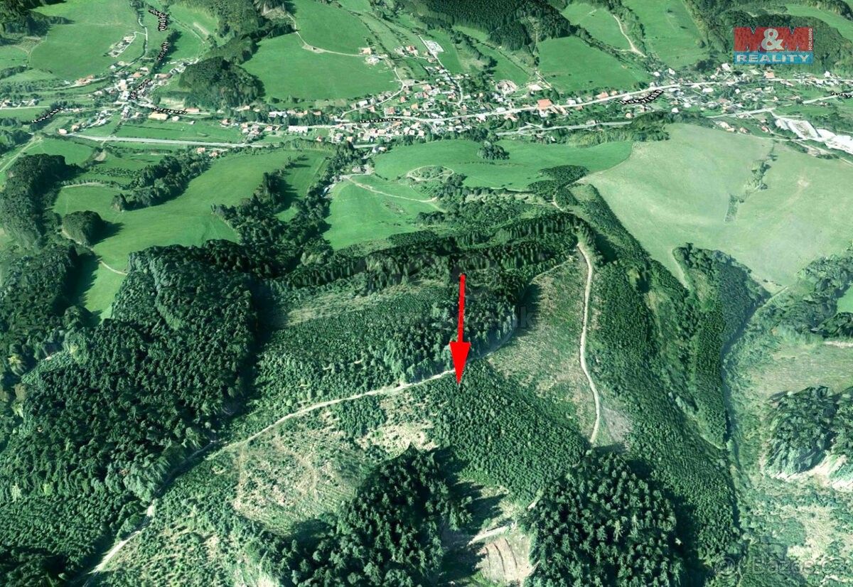 Lesy, Vsetín, 755 01, 8 758 m²