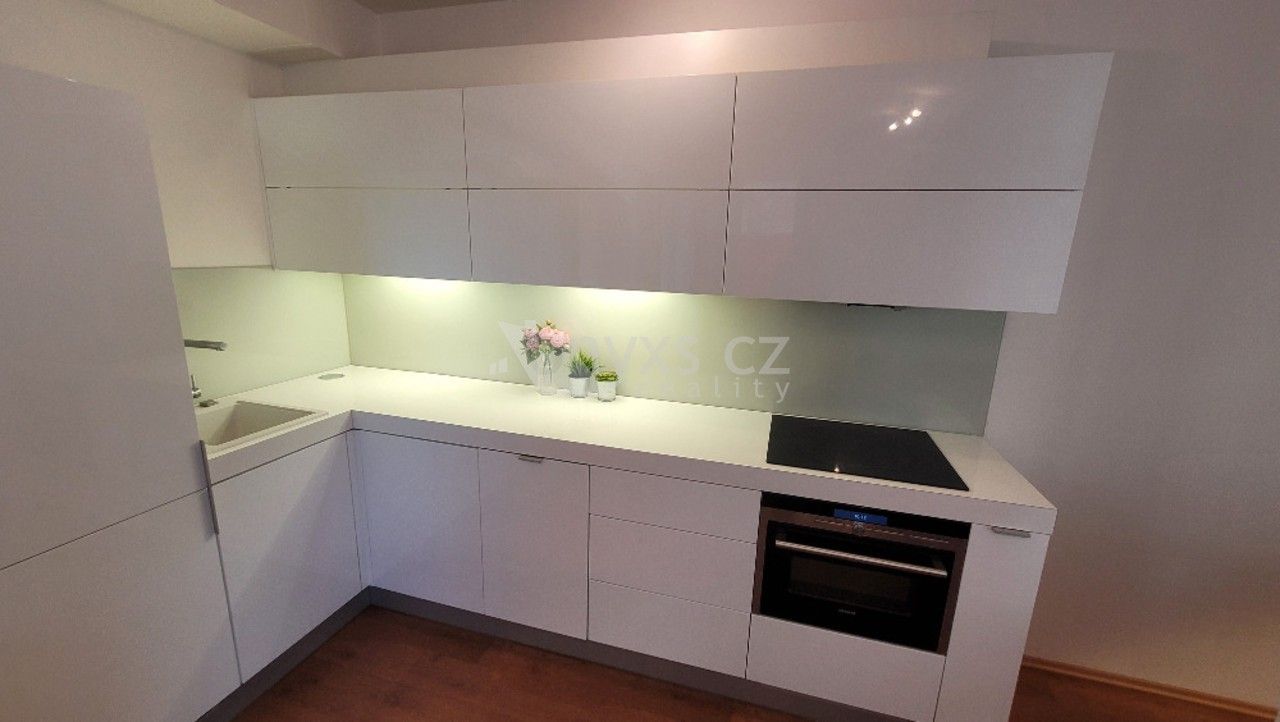 2+kk, Pískařská, Praha, 65 m²