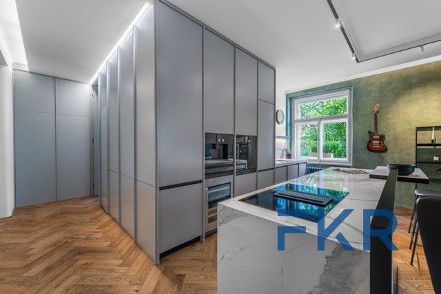 3+kk, Na dračkách, Praha, 210 m²