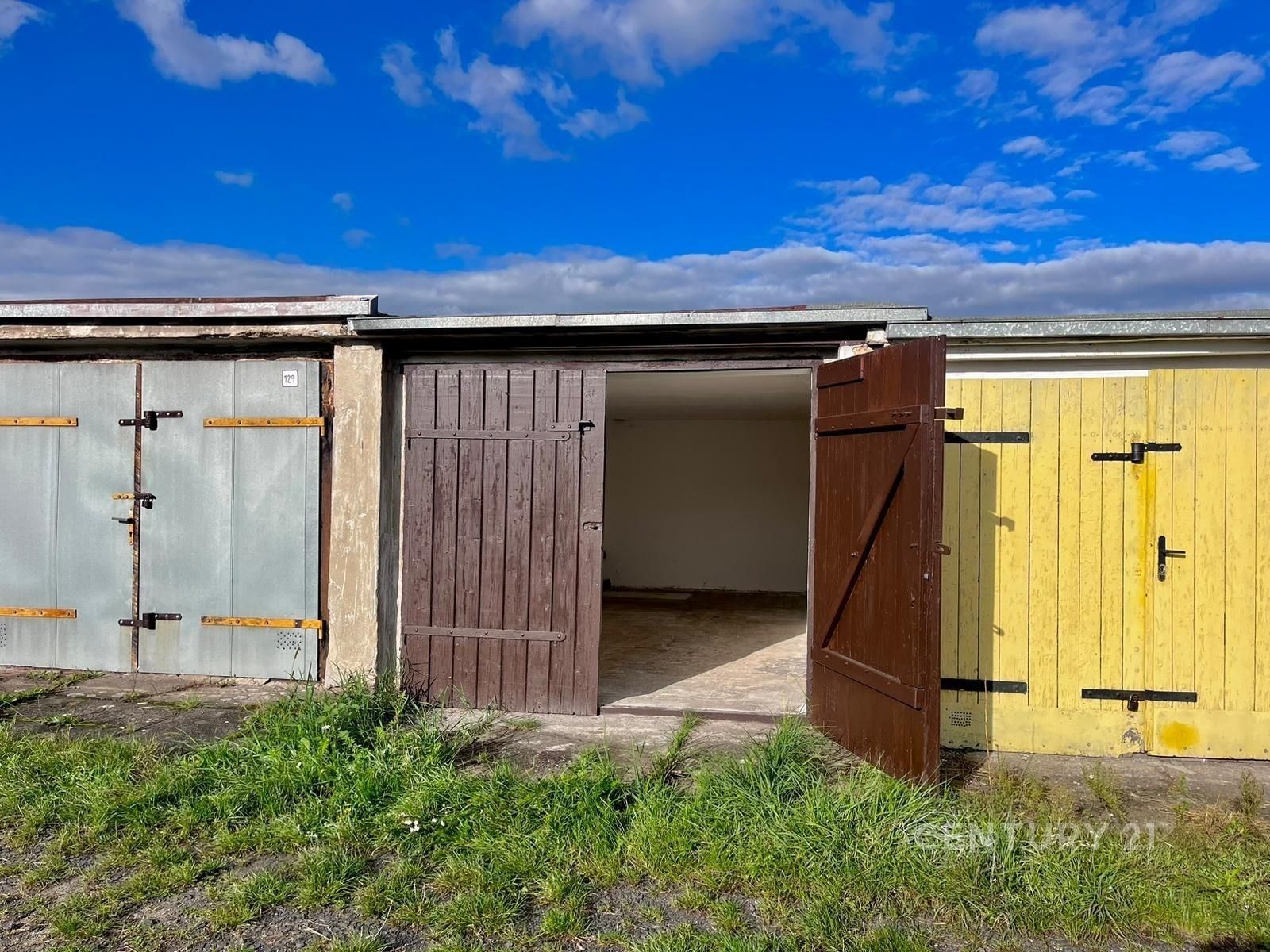 Garáže, Bratislavská, Teplice, 20 m²