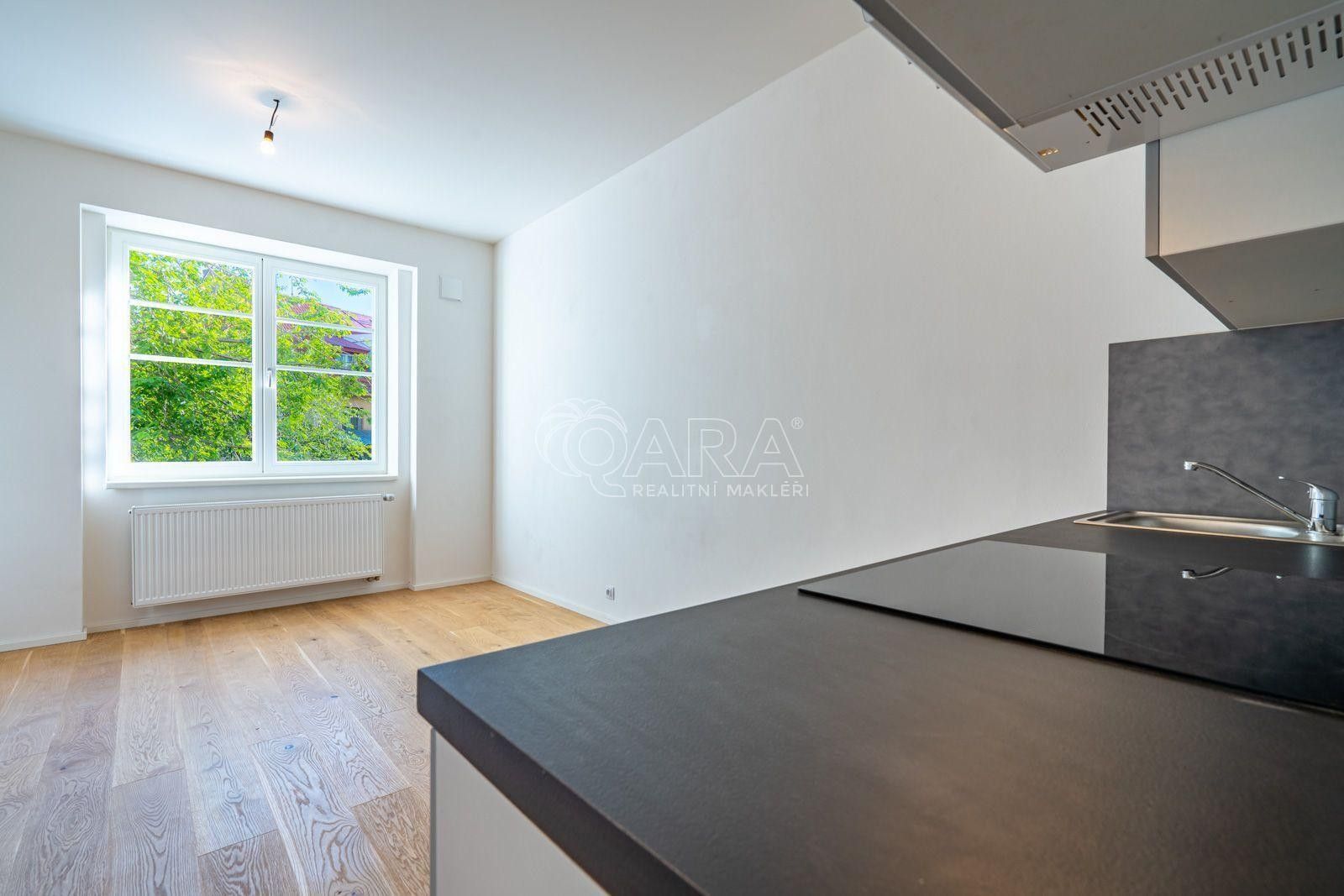 Pronájem byt 2+kk - Soběslavská, Praha, 45 m²