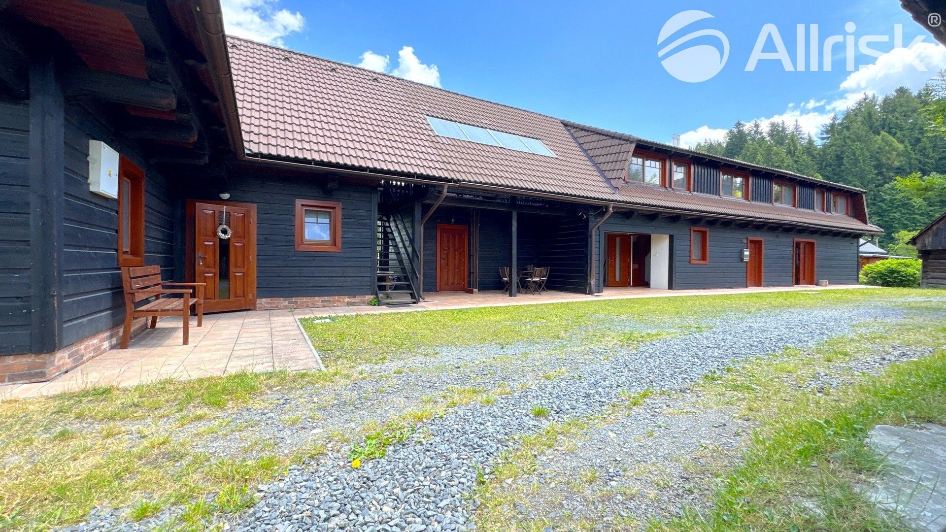 Ubytovací zařízení, Nový Hrozenkov, 438 m²