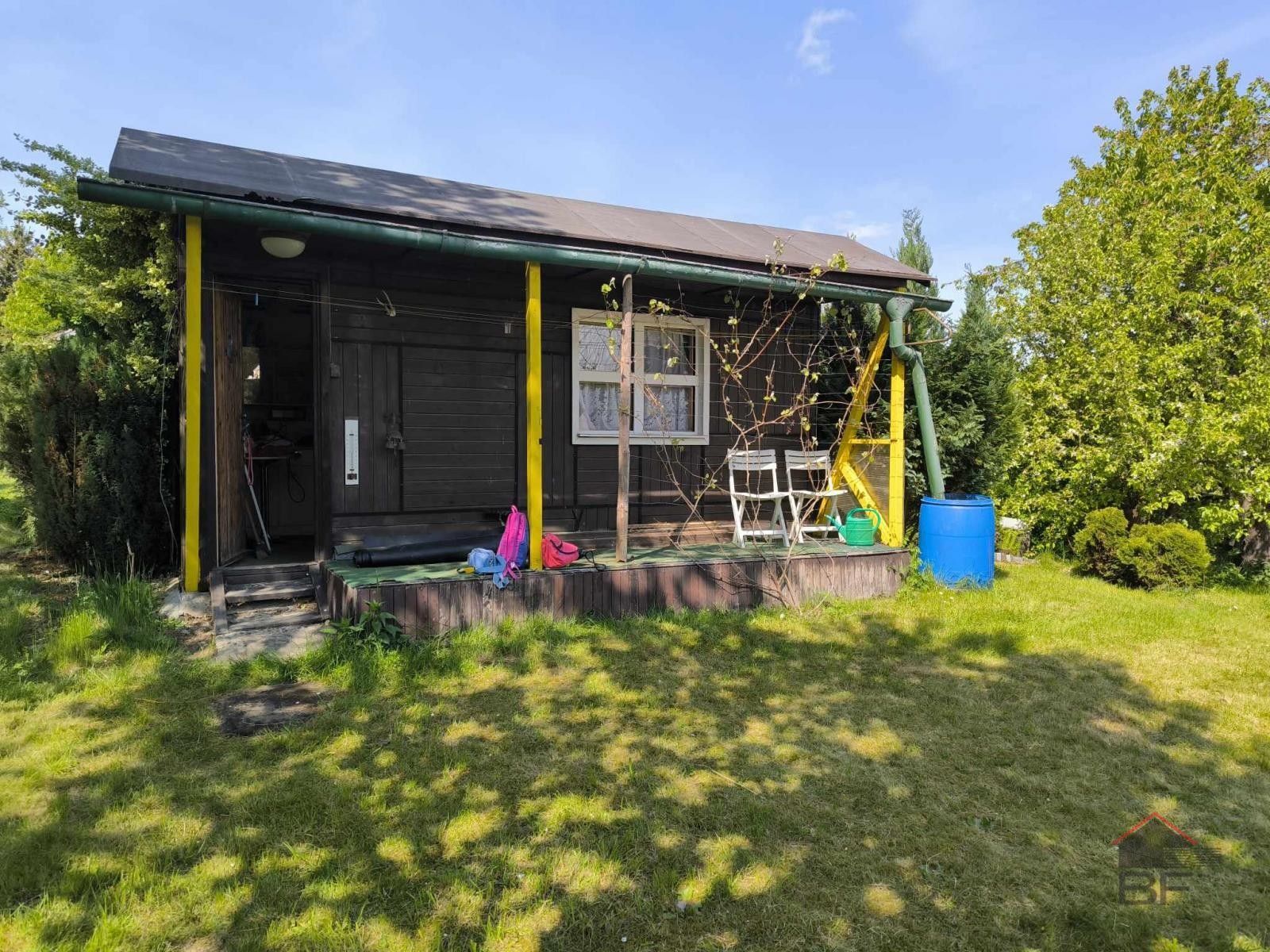 Chaty, Častolovice, Česká Lípa, 27 m²