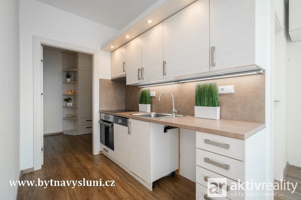 Prodej byt 2+1 - Na Výsluní, Neratovice, 65 m²