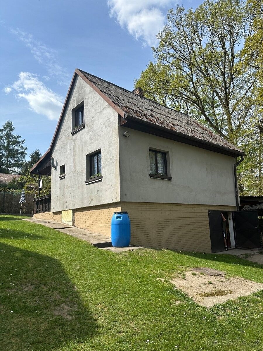 Chaty, Mělník, 276 01, 54 m²