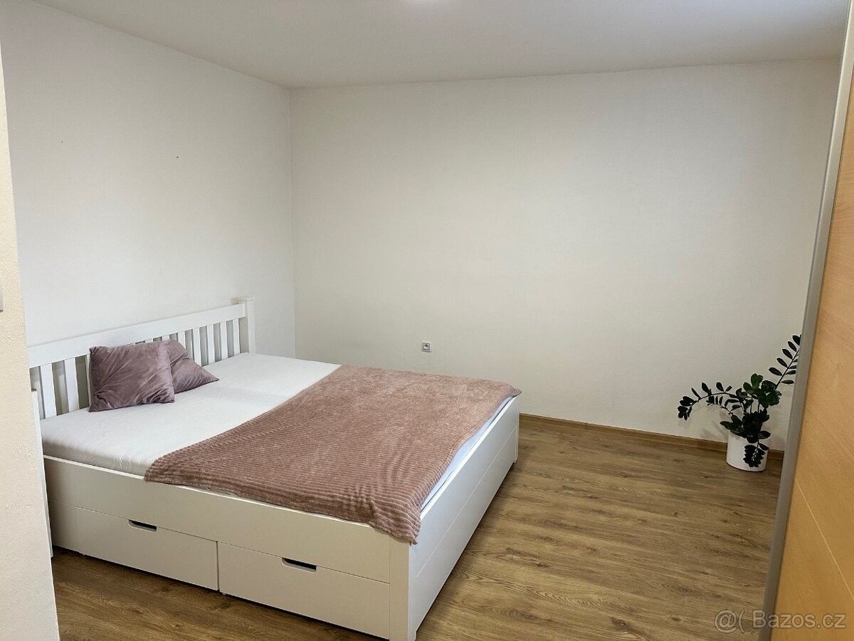 Byty, Náměšť nad Oslavou, 675 71