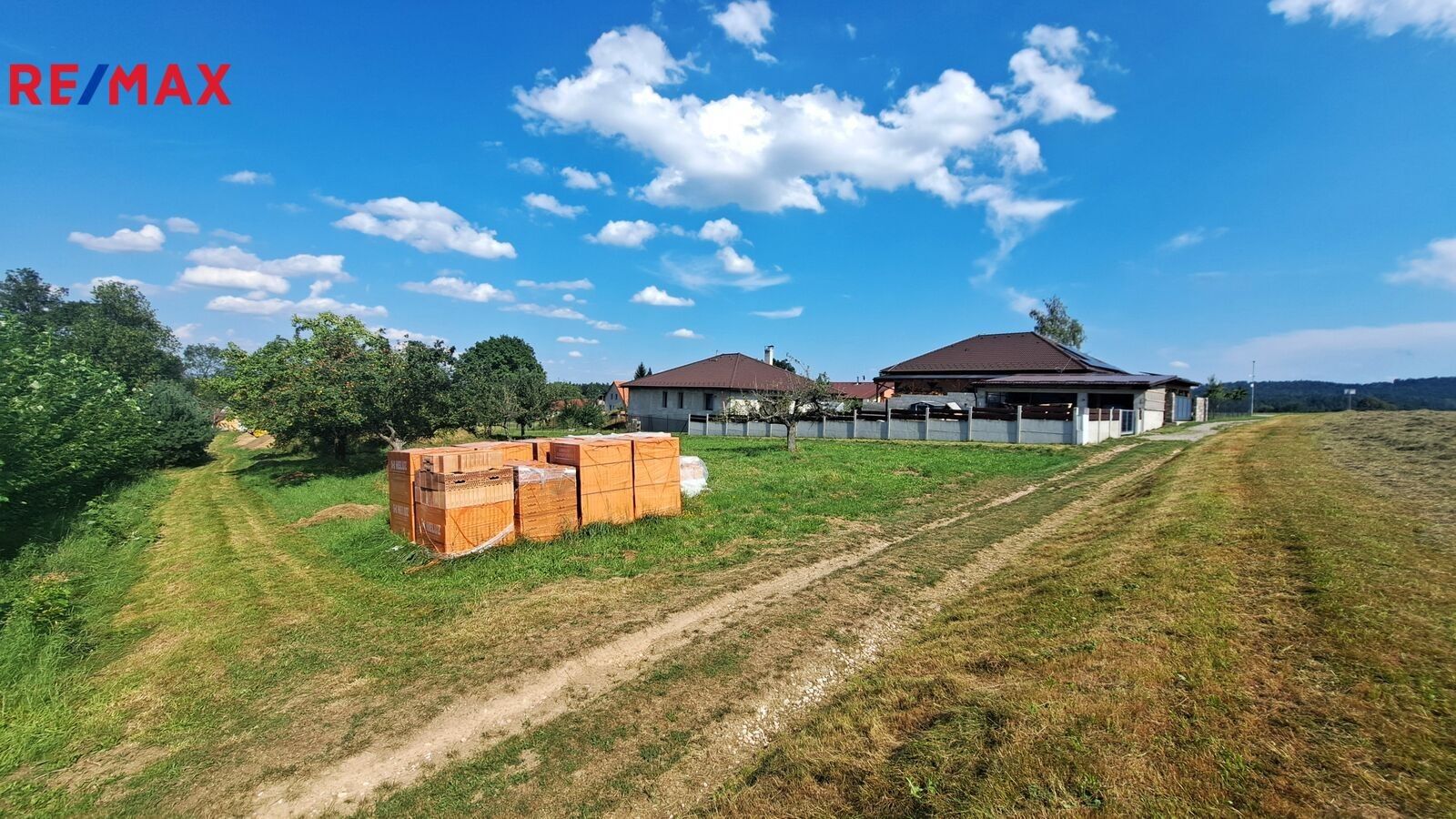 Prodej pozemek pro bydlení - Římov, 1 200 m²